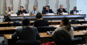 Read more about the article FNU defende Eletrobras pública em debate no Congresso