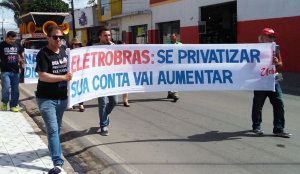 Read more about the article ‘É propaganda enganosa dizer que vai reduzir tarifa’, afirma especialista sobre privatização da energia