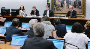 Read more about the article Audiências públicas são aprovadas na Comissão sobre privatização da Eletrobras
