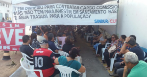 Read more about the article Em greve, trabalhadores da Caerd sem salários pedem socorro