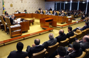 Read more about the article Supremo adia mais uma vez votação final sobre terceirização