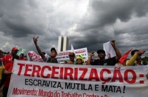 Read more about the article Trabalhadores desaprovam terceirização da atividade-fim, mostra CUT/Vox Populi
