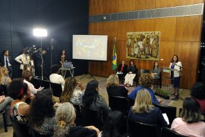 Read more about the article Bancada feminina e ONU Mulheres assumem compromisso de lutar pela igualdade de direitos