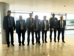 Leia mais sobre o artigo Luta contra a privatização da Eletrobras: CNE seu reuniu com técnicos da Casa  Civil da presidência da República em Brasília