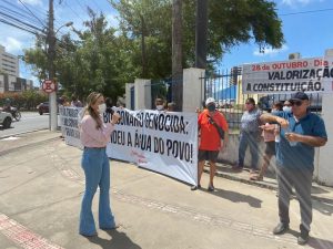 Leia mais sobre o artigo Urbanitários participam de ato contra a falta de água na parte alta de Maceió