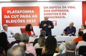 Read more about the article Lula defende unidade das centrais e quer propostas para seu plano de governo